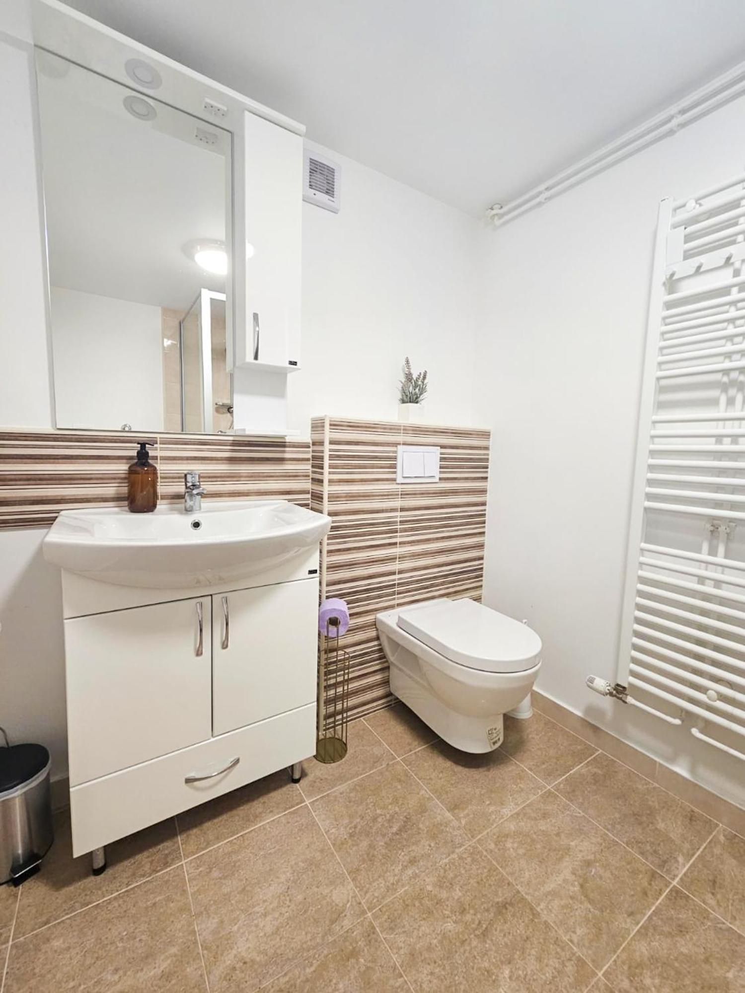 Central Park Apartments Копривниця Екстер'єр фото